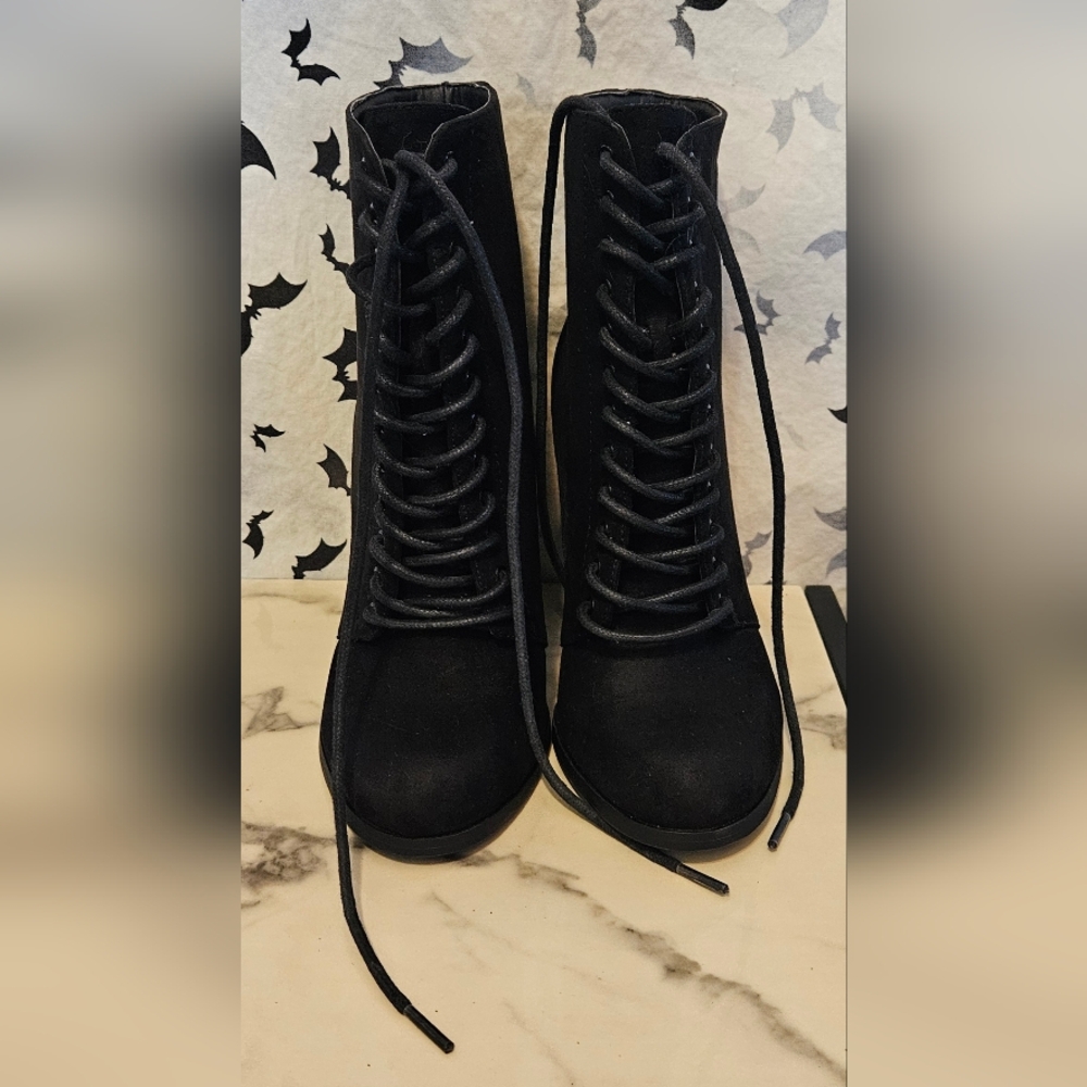 JustFab Black Boots Cambria Faux Suede Lace Up Size 7 - Picture 3 of 7